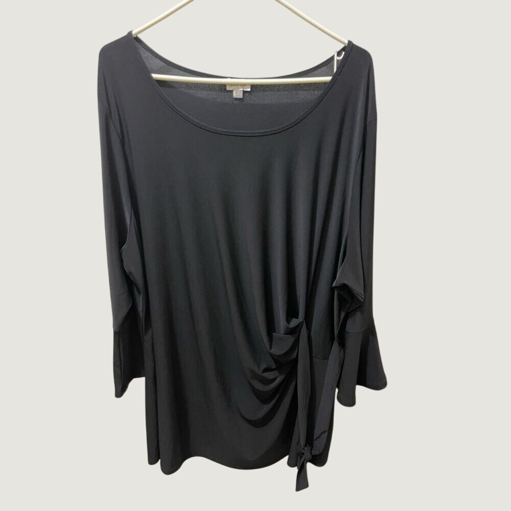 Avenue Bell Sleeve top